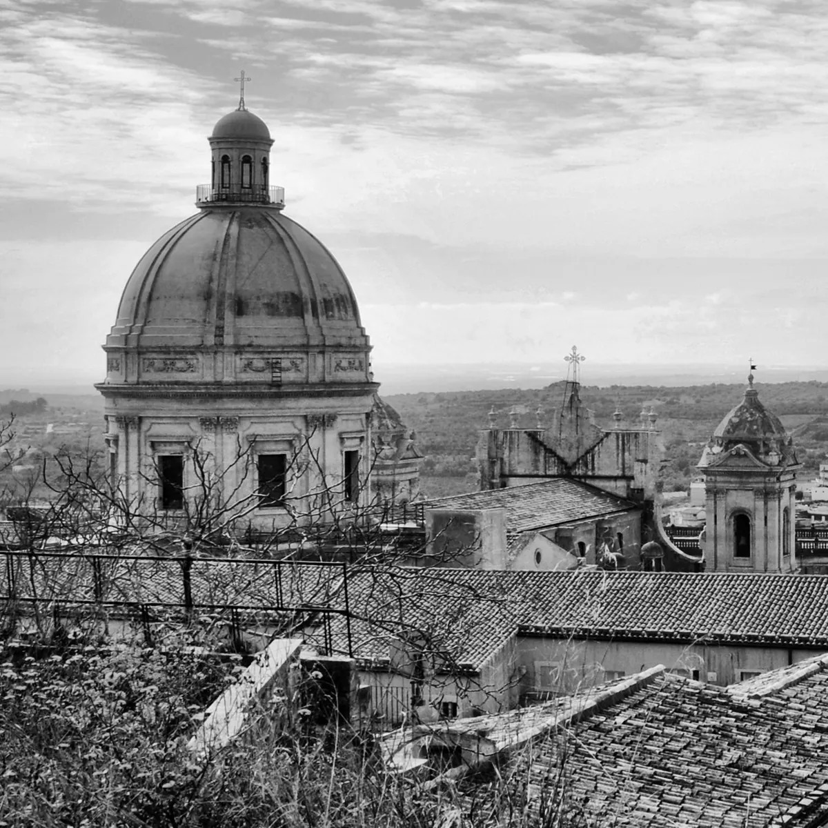 La cupola e i tetti di Noto