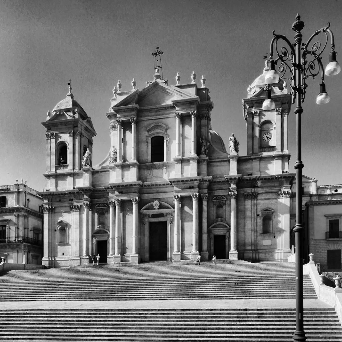 La facciata della cattedrale
